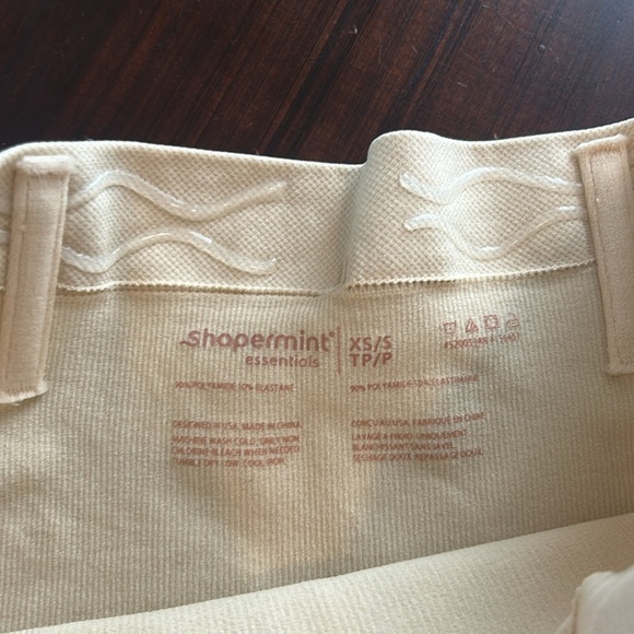 Shapermint® All Day Every Day Mid Waisted Shaper Shorts Nude Size XS/S - Picture 7 of 9